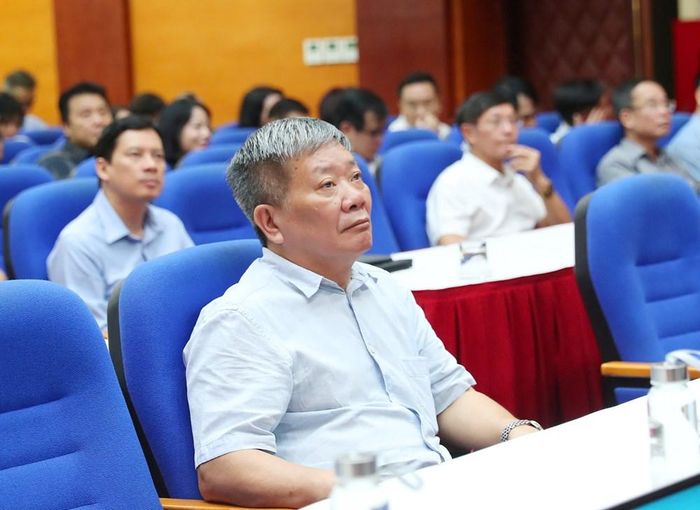 Phó Bí thư chuyên trách Đảng ủy Bộ VHTTDL Nguyễn Tuấn Linh và các đại biểu dự hội nghị tại điểm cầu Bộ VHTTDL