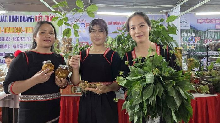 Các chủ thể OCOP tham gia hoạt động xúc tiến thương mại, kết nối cung - cầu nhằm mở rộng kênh phân phối và phát triển thị trường