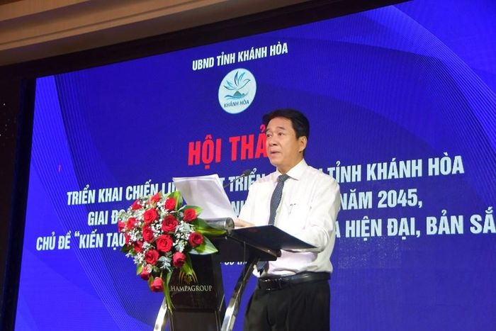 Ông Nguyễn Long Biên - Phó Chủ tịch Thường trực UBND tỉnh Khánh Hòa phát biểu khai mạc Hội thảo