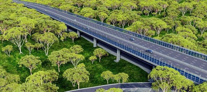 Các tấm tường chắn sáng cao trên 4 mét, giúp triệt tiêu hoàn toàn ánh sáng đèn pha và tiếng ồn lọt vào rừng sâu