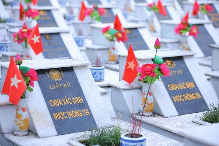 Nhiều phần mộ tại Nghĩa trang Liệt sĩ Quốc gia Vị Xuyên, tỉnh Tuyên Quang đến nay vẫn chưa xác định được danh tính liệt sĩ