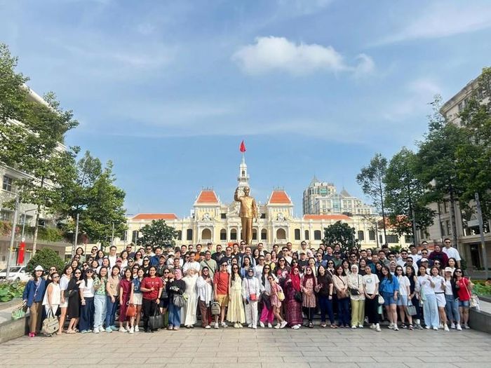 Du lịch không chỉ là ngành kinh tế mũi nhọn, mà còn là cầu nối văn hóa, cầu nối con người và cầu nối tạo cơ hội đầu tư, phát triển.