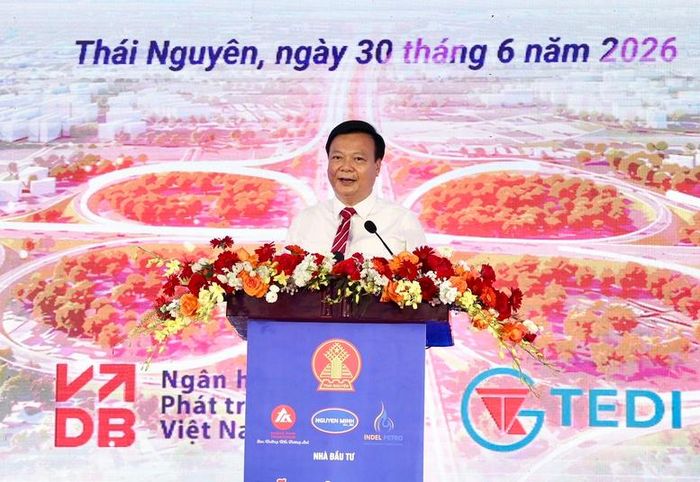 Đại diện nhà đầu tư, ông Phạm Văn Khôi, Chủ tịch HĐQT kiêm Tổng Giám đốc công ty Phương Thành phát biểu tại sự kiện - Ảnh: VGP/Thu Sa
