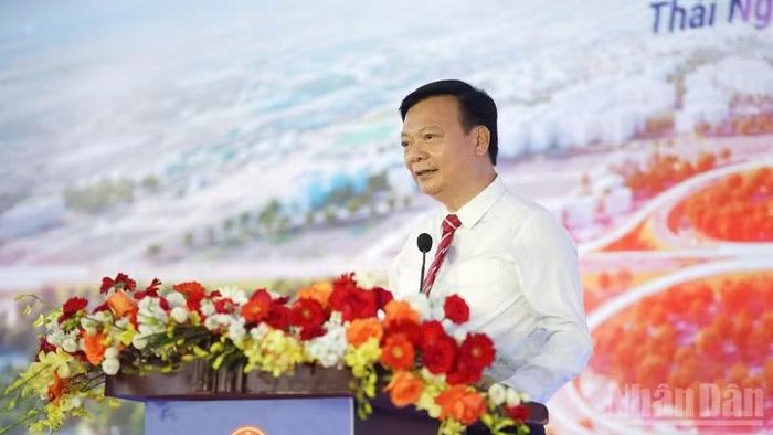 Ông Phạm Văn Khôi, Chủ tịch Hội đồng quản trị - Tổng giám đốc Công ty cổ phần Đầu tư và Xây dựng giao thông Phương Thành phát biểu.