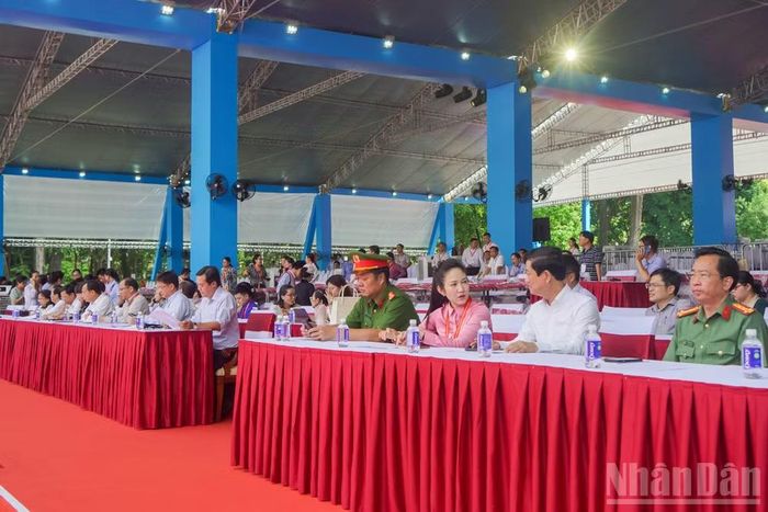 Buổi tổng duyệt nhằm rà soát toàn bộ hạng mục kỹ thuật, nội dung nghệ thuật và công tác tổ chức, bảo đảm lễ kỷ niệm được tổ chức trọng thể, trang nghiêm, đúng yêu cầu.