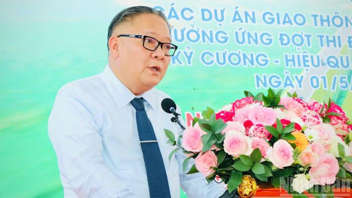 Phó Chủ tịch Thường trực Ủy ban nhân dân thành phố Đồng Nai Nguyễn Kim Long phát biểu tại lễ khởi công.