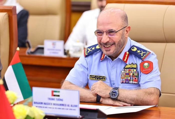 Trung tướng Ibrahim Nasser Mohammed Al Alawi, Thứ trưởng Quốc phòng Các Tiểu vương quốc Arab thống nhất phát biểu tại hội đàm. (Ảnh: ĐỨC VŨ)