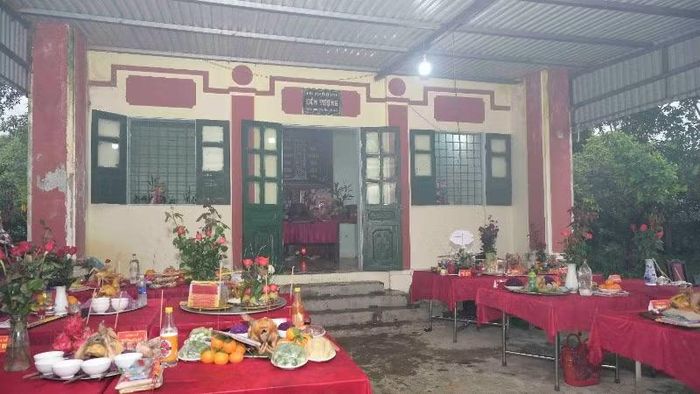 Đền Tượng là di tích lịch sử-văn hóa gắn bó mật thiết với đời sống tinh thần của cộng đồng các dân tộc địa phương.