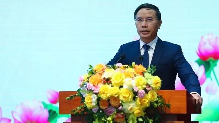 Thống đốc Ngân hàng Nhà nước Việt Nam Phạm Đức Ấn - Chủ tịch Hội đồng quản trị Ngân hàng Chính sách xã hội phát biểu giao nhiệm vụ.