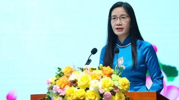 Tân Tổng Giám đốc Ngân hàng Chính sách xã hội Nguyễn Thị Hằng phát biểu nhận nhiệm vụ.