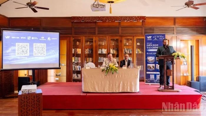 Đà Nẵng họp báo thông tin về Diễn đàn Tài chính Việt Nam 2026.