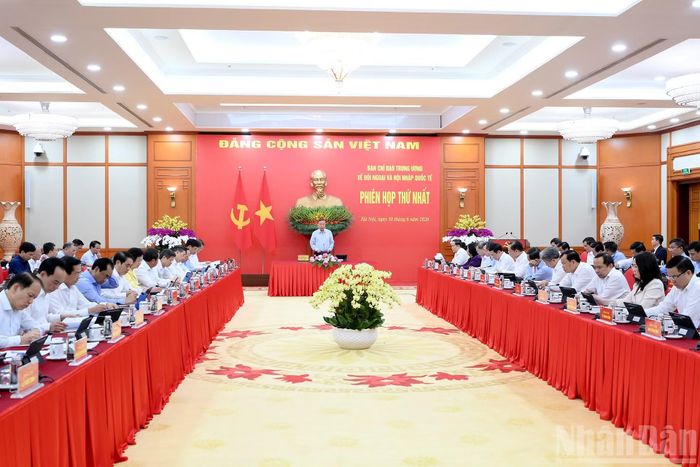 Quang cảnh Phiên họp thứ nhất của Ban Chỉ đạo Trung ương về đối ngoại và hội nhập quốc tế.