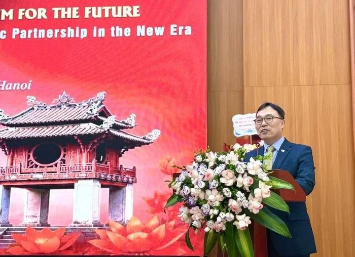 Ngài Choi Young Sam, Đại sứ Hàn Quốc tại Việt Nam phát biểu tại Diễn đàn.
