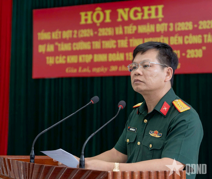 Đại tá Nguyễn Hồng Lam kết luận hội nghị.