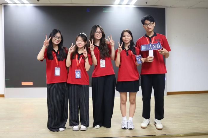 Diệp Anh tham gia tổ chức Chương trình 'Chào tân sinh viên Khóa 67 – PERSONA'.