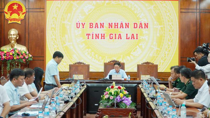 Toàn cảnh cuộc họp sáng 30-6