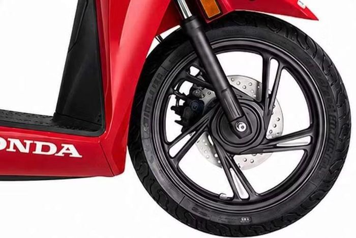 Được ra mắt tại Ý, SH HRC cũng như tất cả các mẫu xe SH dành cho thị trường châu Âu đều được sản xuất tại nhà máy Honda ở Atessa, Abruzzo, nhà máy duy nhất của nhà sản xuất Nhật Bản trên lục địa này.