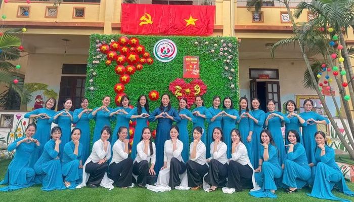 Đội ngũ nhà giáo tâm huyết với nghề, trách nhiệm với trẻ.