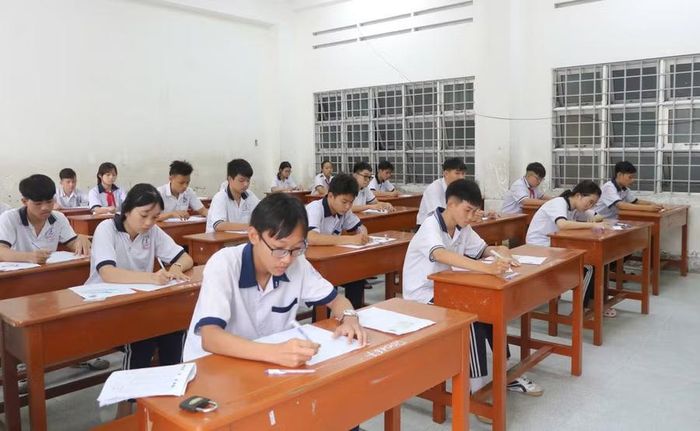 Thí sinh dự thi Kỳ thi tuyển sinh lớp 10 năm học 2026 - 2027 tại Đồng Tháp.