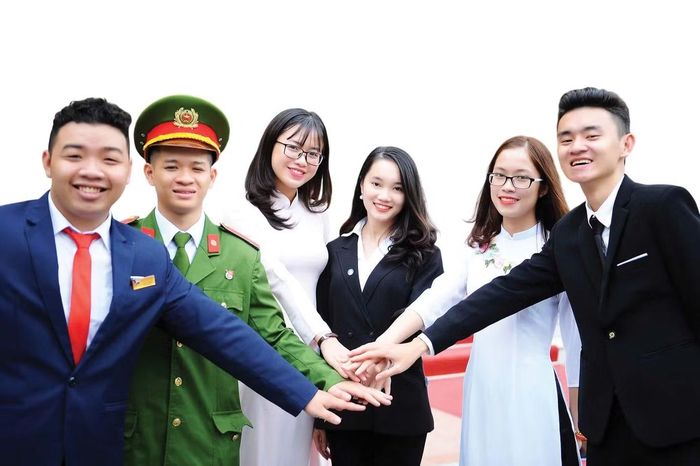 Tuổi trẻ chung tay chinh phục đỉnh cao khoa học, công nghệ. Ảnh: Dương Triều
