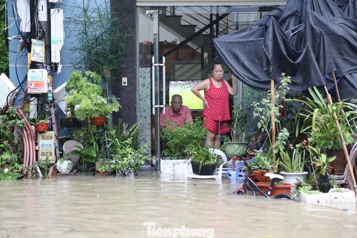 Mặc dù nằm sát biển nhưng nhiều khu vực của thành phố Hạ Long cũ cứ mưa là ngập.