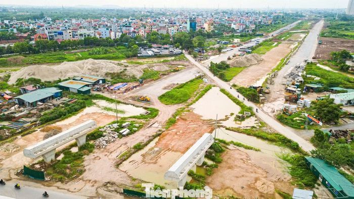 Ngày 28/6, Bí thư Thành ủy Hà Nội Trần Đức Thắng kiểm tra tiến độ dự án, yêu cầu các địa phương hoàn thành công tác giải phóng mặt bằng trước ngày 30/6, đồng thời bàn giao mặt bằng sạch để đẩy nhanh tiến độ thi công trong tháng 7.