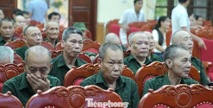 Trung tâm Điều dưỡng thương binh Kim Bảng hiện đang quản lý, chăm sóc, điều trị, phục hồi chức năng và thực hiện chế độ chính sách đối với 103 người có công với cách mạng và thân nhân. Nơi đây là mái nhà chung của nhiều thương binh mang trên mình thương tật nặng và di chứng chiến tranh kéo dài.