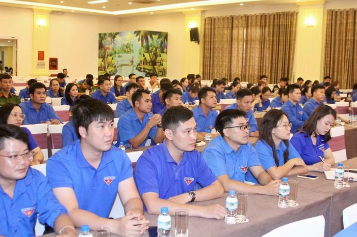 Đoàn viên, thanh niên tham dự hội nghị.