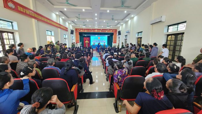 Toàn cảnh phiên tòa.