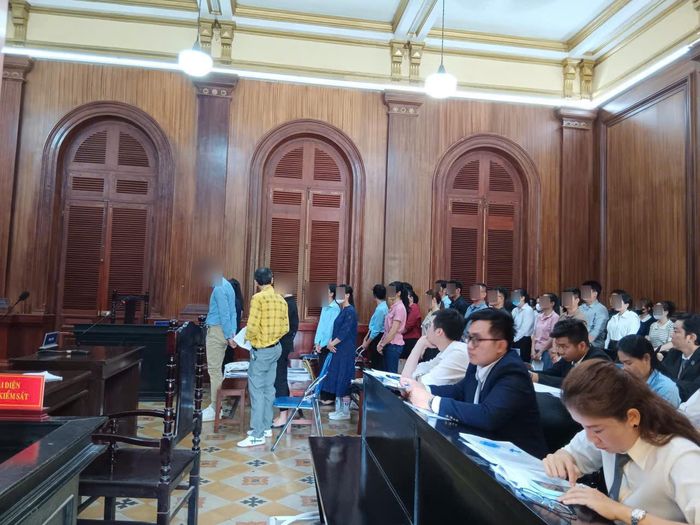 Quang cảnh phiên tòa.