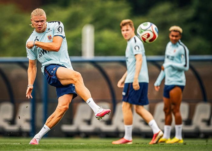 Chân sút Man City đầy sảng khoái chuẩn bị cho trận đấu với Bờ Biển Nga. Ảnh: X E.H
