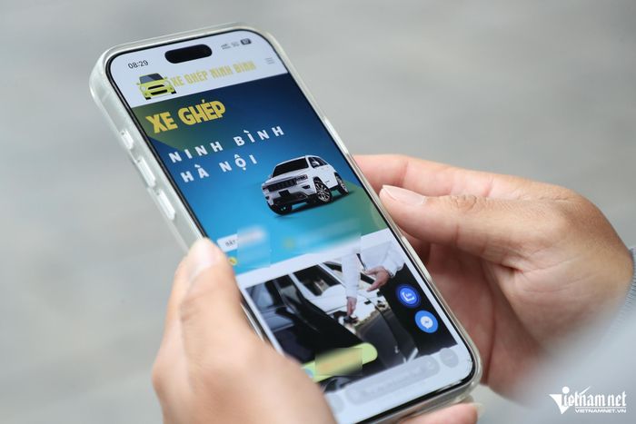 Lực lượng chức năng mạnh tay xử lý với "xe dù", xe hợp đồng trá hình. Ảnh: Đình Hiếu