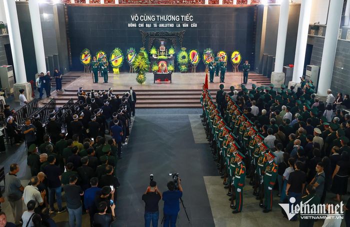 Lễ truy điệu Đại tá, Anh hùng Lực lượng vũ trang nhân dân La Văn Cầu
