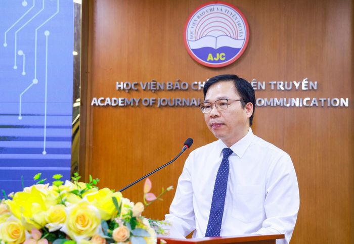 PGS.TS Lưu Văn Quảng, Phó Giám đốc Học viện Báo chí và Tuyên truyền. Ảnh: Quang Vinh