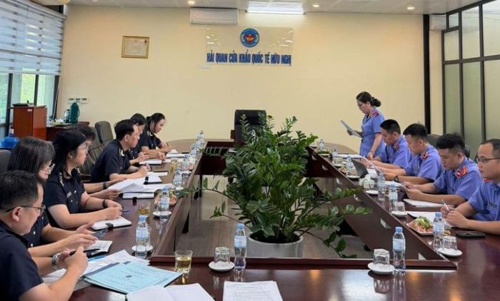  Các thành phần tham dự buổi trực tiếp kiểm sát.