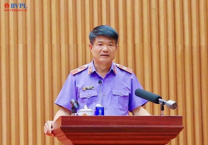  Đồng chí Nguyễn Huy Tiến, Ủy viên Trung ương Đảng, Bí thư Đảng ủy, Viện trưởng VKSND tối cao phát biểu chỉ đạo tại Hội nghị.