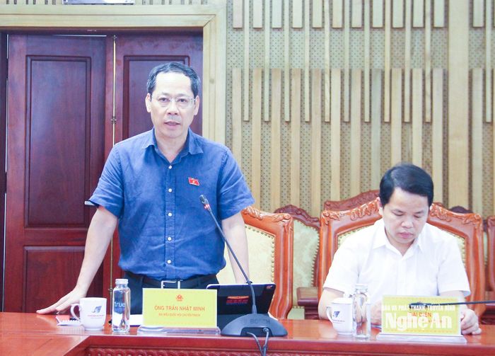 Đại biểu Quốc hội chuyên trách Trần Nhật Minh - Phó Trưởng đoàn giám sát nêu vấn đề về các chính sách cần đảm bảo thúc đẩy phát triển khoa học, công nghệ và đổi mới sáng tạo. Ảnh: Mai Hoa