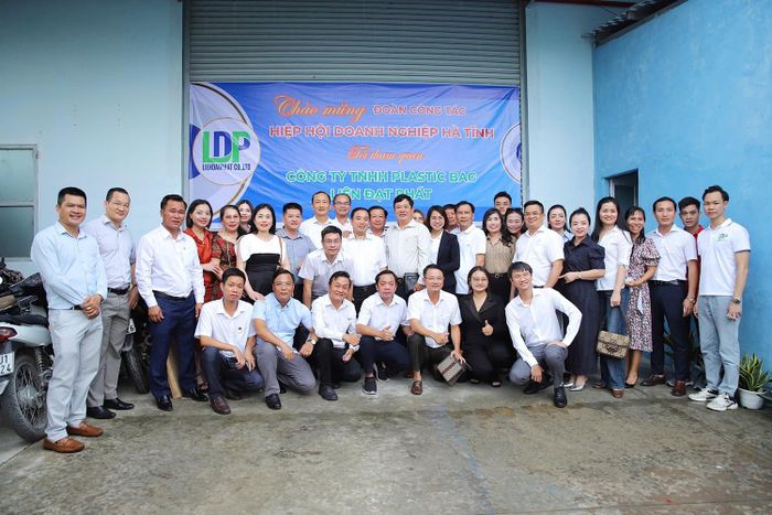 Hiệp hội Doanh nghiệp tỉnh tham quan các doanh nghiệp thuộc Hội Doanh nghiệp Hà Tĩnh phía Nam.