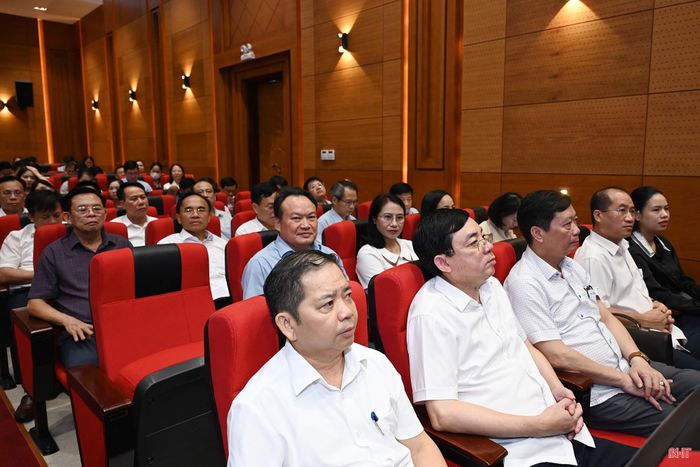 Đại biểu tại điểm cầu Hà Tĩnh.