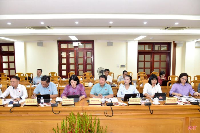  Đoàn khảo sát của Ủy ban Văn hóa và Xã hội của Quốc hội. 
