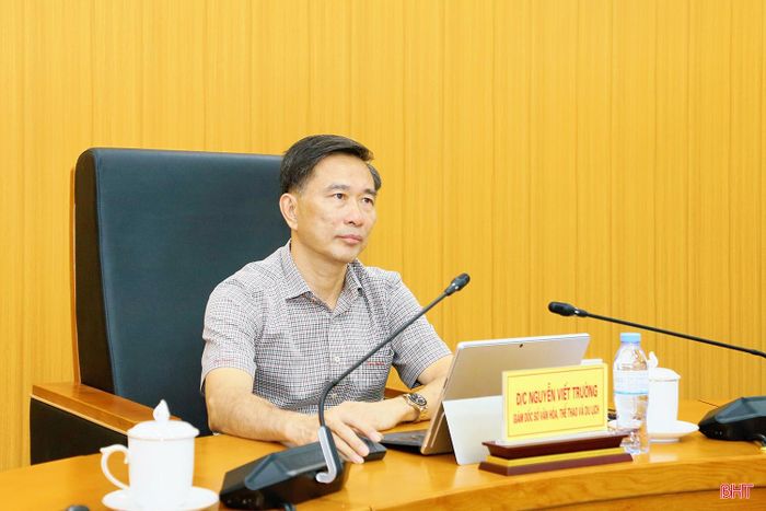 Giám đốc Sở VH-TT&amp;DL Nguyễn Viết Trường chủ trì điểm cầu Hà Tĩnh.