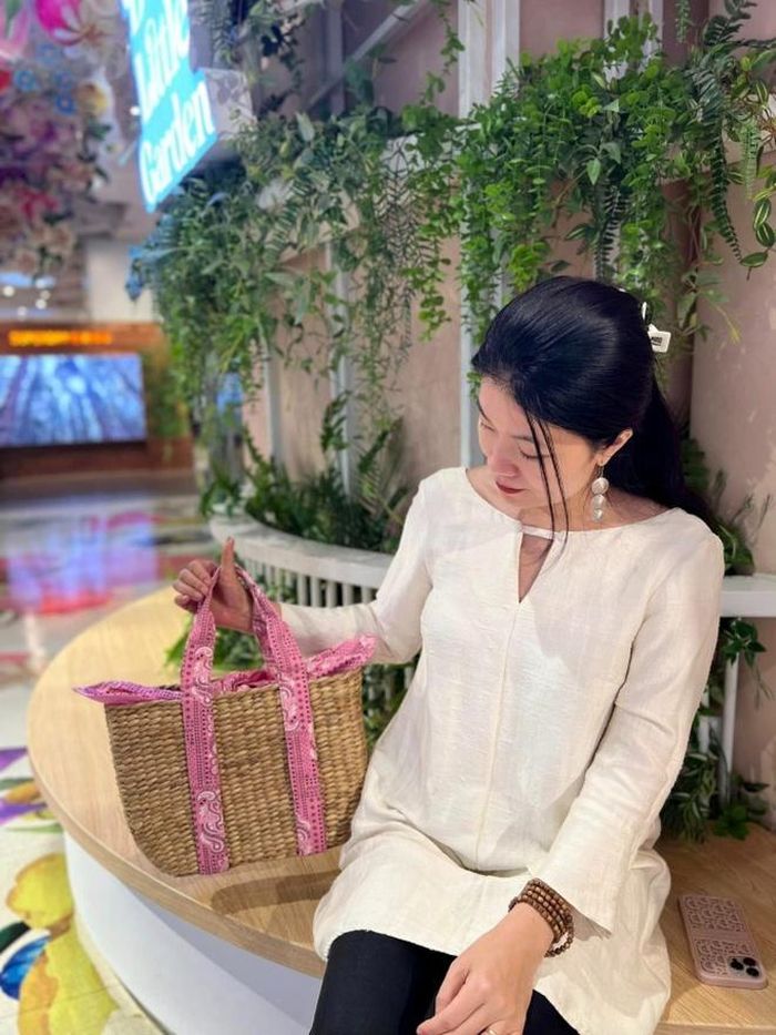 Diệp Anh là nhà sáng lập và CEO của một thương hiệu thời trang.