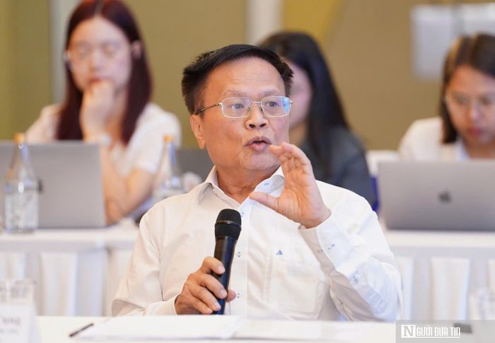 TS. Nguyễn Đình Cung, nguyên Viện trưởng Viện Nghiên cứu quản lý kinh tế Trung ương nhấn mạnh yêu cầu xây dựng bộ máy điều hành chuyên trách, chuyên nghiệp cho trung tâm tài chính quốc tế.