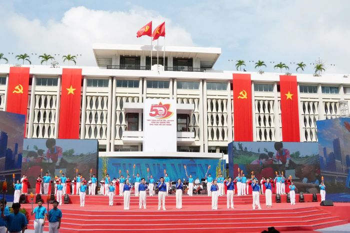 Lực lượng tuổi trẻ TP Hồ Chí Minh biểu diễn tiết mục tại lễ tổng duyệt.
