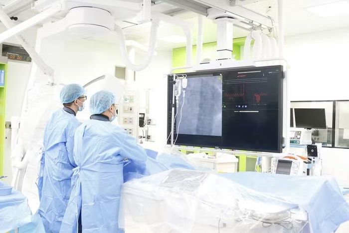 Các bác sĩ chạy đua với thời gian để cứu cơ tim cho người bệnh