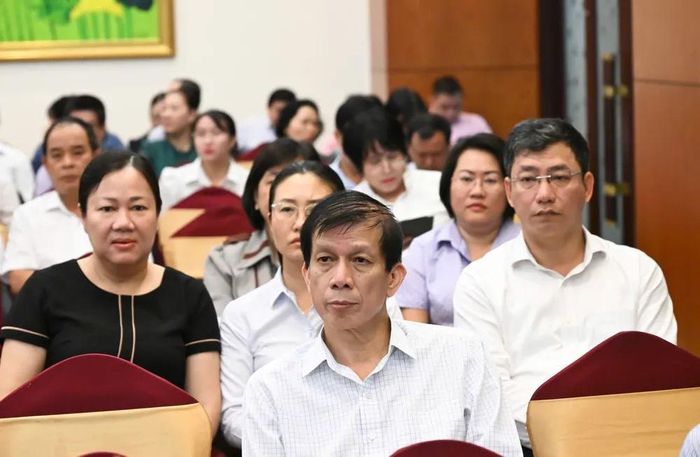 Lãnh đạo các sở, ban, ngành, cơ quan, đơn vị và địa phương dự hội nghị tại điểm cầu TPHCM. Ảnh: VIỆT DŨNG