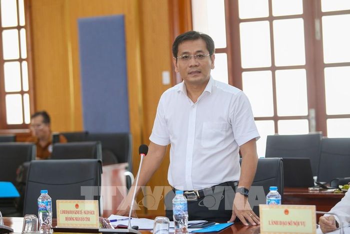 Phó Trưởng Ban Kinh tế - Ngân sách HĐND tỉnh Phạm Mạnh Hiếu tham gia ý kiến tại buổi giám sát. Ảnh: Giang Phương - TTXVN