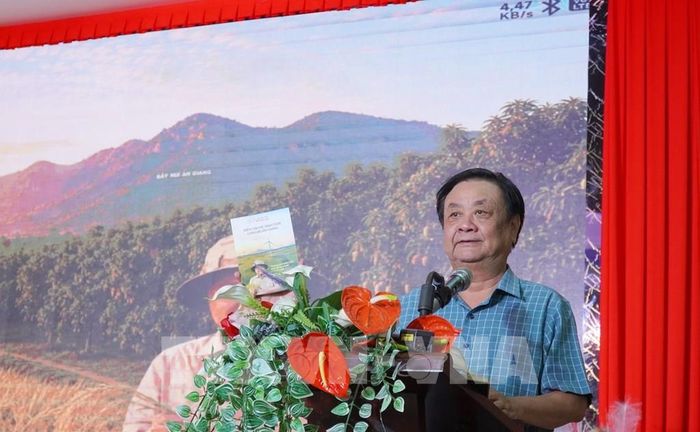 Nguyên Phó Chủ tịch Quốc hội Lê Minh Hoan phát biểu tại hội nghị. Ảnh: Văn Sĩ - TTXVN