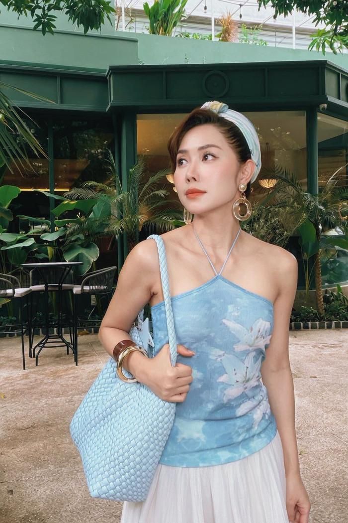 Visual không tuổi của Tường Vi khiến netizen trầm trồ. (Nguồn: FBNV)