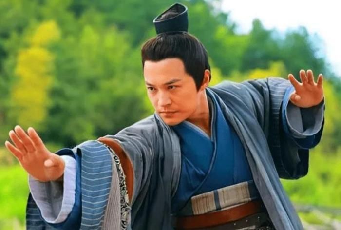 Quách Tĩnh dành nhiều năm không ngừng nghiên cứu, rèn luyện và hoàn thiện Cửu Âm Chân Kinh thông qua thực chiến.